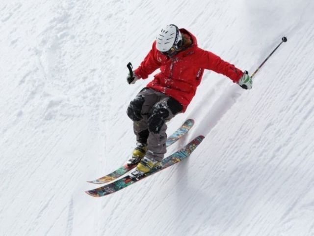 man-skiing-downhill